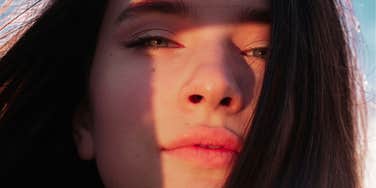 Woman has spiritual hygiene.