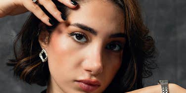 Is woman a problem-sover or dreamer?