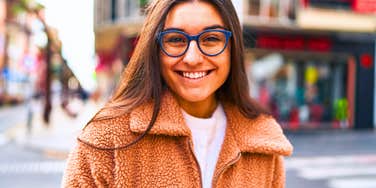 If You Grew Up In The Early 2000s, You Likely Still Do These Oddly Specific Things Without Thinking