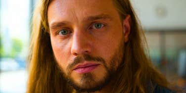 Men Who Can’t Stop Saying These Phrases Exhaust Everyone Around Them