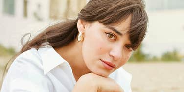 High-achieving person finally relaxing after work showing the tips that genuinely help overachievers switch off and unwind