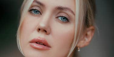 Woman is gaslighted.