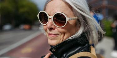 Study Says People Who Do This One Old-Fashioned Thing Are Thriving