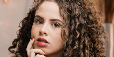 Woman manifest true love.