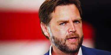 Most People Missed These 6 Details About Vanity Fair’s Pictures Of Trump’s Inner Circle