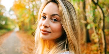 calm grounded person pausing before reacting, illustrating the simple plan for breaking the cycle of anger and choosing reason instead