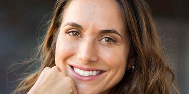 Good woman makes people feel understood.