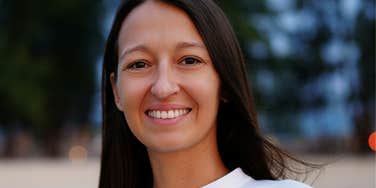 Habits You Need To Say Goodbye To In Your 30s If You Want To Stay Happy And Upbeat Woman stays happy and upbeat.