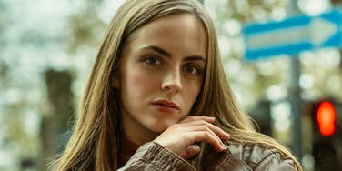 Fearful woman freezes at making big decision.