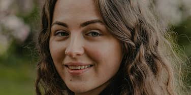 Woman falls in love in the best season.