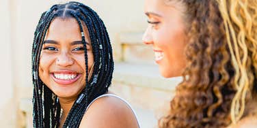  people who do these subtle thing when they talk to you are more likable than everyone else 