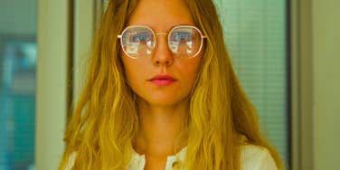 People With Seriously High Intelligence Almost Always Avoid These Common Conversations