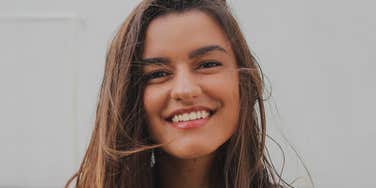 Woman has rare personality traits that make people fall in love.