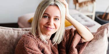 Single mom who looks happy on the couch 