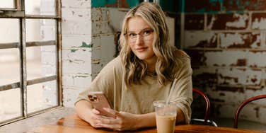 Single Women Won't Go On A Date With A Guy Unless He Answers Question Correctly