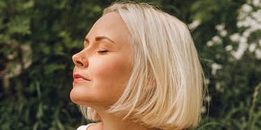 Woman has to let go of toxic thoughts.