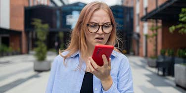 woman furious with ChatGPT