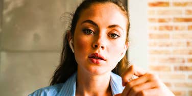 Gen Z woman looking simply exhausted by this stage of life 