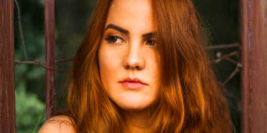 woman judging if man's habits make him hard to deal with 