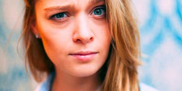 People Who Don’t Try To Impress Anyone Almost Always Say These High-Value Phrases When They Talk To You