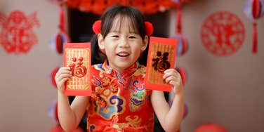 powerful meaning red envelopes chinese new year