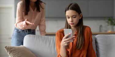 teen arguing with mom over pictures posted without her consent