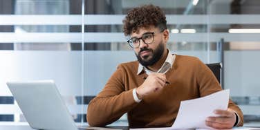 worker discouraged paycheck amount