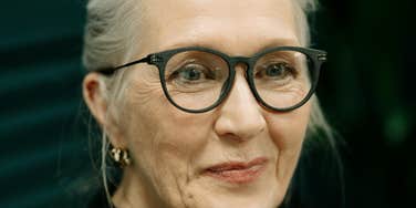 Woman protectes her brain as she ages.