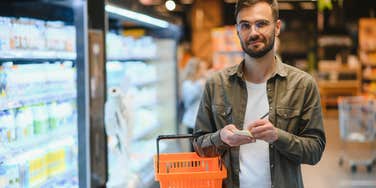 man refuses use self-checkout connect people