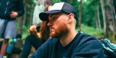 man getting quiet around people he doesn't vibe with during hiking