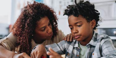 Mon won't teach her son the wrong kind of strenght.