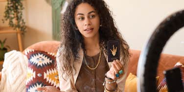 TikTok psychic using tarot cards
