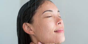 When a person showers reveals their sleep and stress.