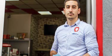 fast food employee shares list things workers hate customers doing