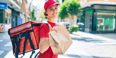 food delivery driver unconventional method making extra tips