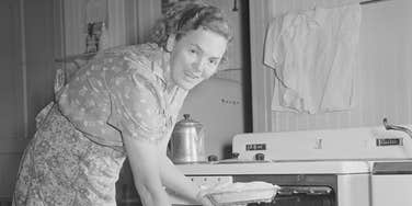 A housewife knows how to have a happy marriage.