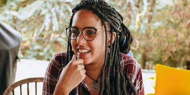 Woman has likeable conversation habit.