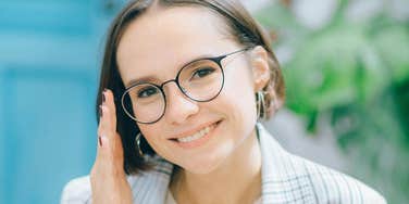 Intelligent woman makes good decisions.