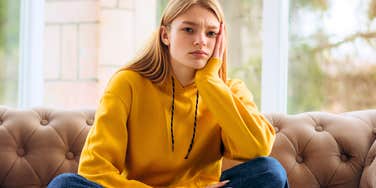 high iq traits people annoyed loud noises weird smells talking 