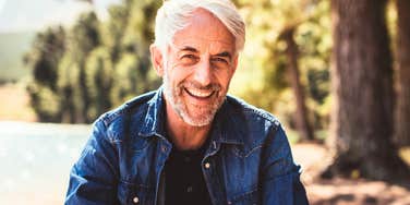 happy man time affluence psychology