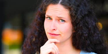 Signs Someone Is Far More Calculated & Judgmental Than They Want You To Know