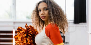 Woman's symptom at cheerleading was a rare genetic disease