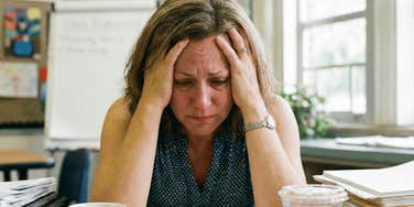 Woman has a panic attack while teaching.