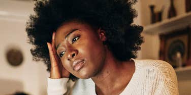 Woman who gets botox struggles in relationships.