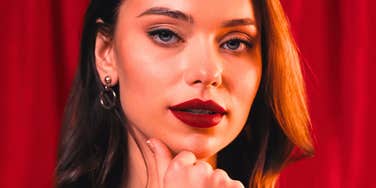 Women Who Are Strangely Sensitive To Other People’s Energy Usually Notice Specific Things