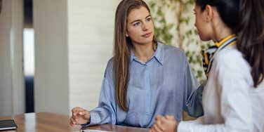 employee telling her boss about her money problems