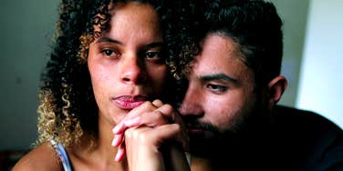  husbands who do these subtle things make their wives feel abandoned without even realizing it 