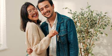 Young adult couple who wasn't taught basic life skills in their home