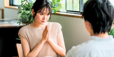 insecure woman coming across as needy in conversation