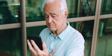 Boomer dad announces death on facebook.